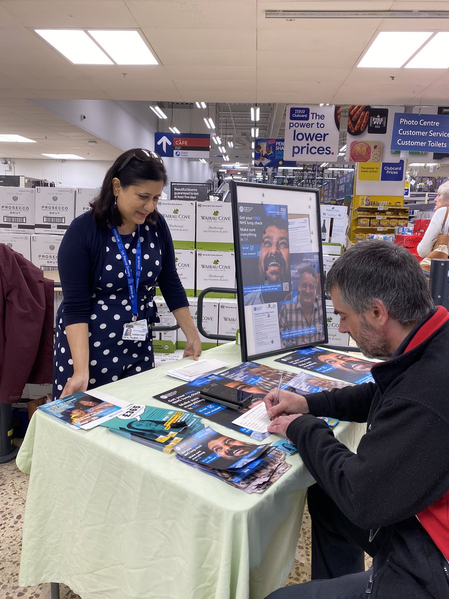 ambitalwar's tweet photo. Promoting TLHC in Banbury
Come along this week and find out more
Thank you @Tesco Banbury for hosting us 
#TLHC #OUH #lungcancer https://t.co/0C64LPJrQy