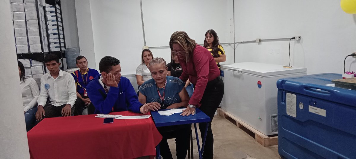 #Entérate.Vacunadores que serán incorporados a las 17 ASiC del Estado Barinas y consultorios hacen.presentación y defensa de trabajos, ante autoridades de <a href="/dirsaludbarinas/">Barinas/Dirección Estadal de Salud</a> y PAI, para su respectiva evalución.
#CrecimientoProductivo 
#JuntosPorCadaLatido