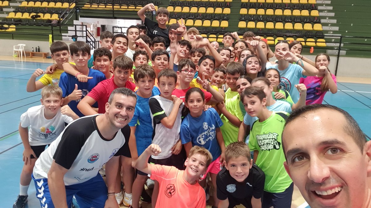 campusenguera's tweet photo. El #SelfieCampusero 📸🔝 https://t.co/f76DinAlAq