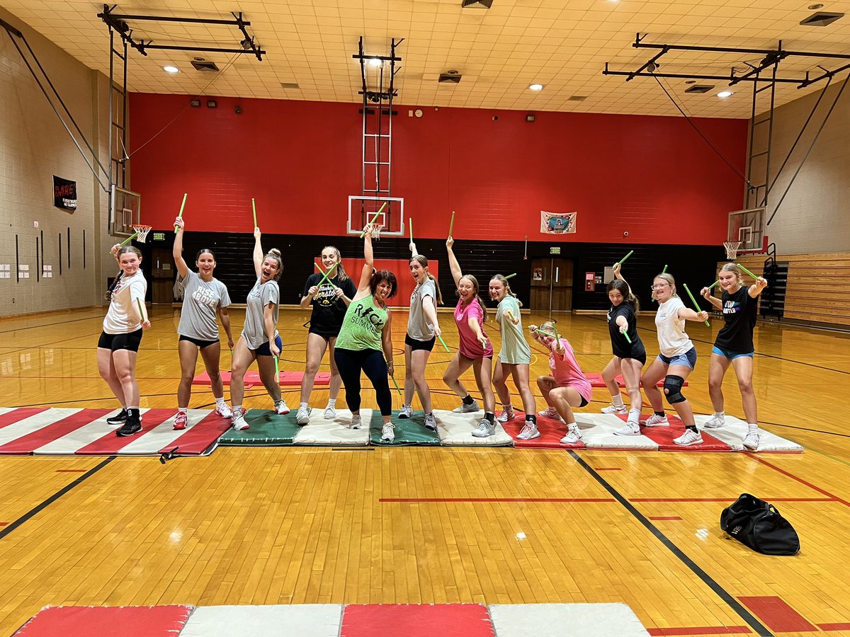 CPGopherVball's tweet photo. How else do you start your Monday morning?! Thanks Tammy for another year of Pound class! https://t.co/vcrlkFXwDa