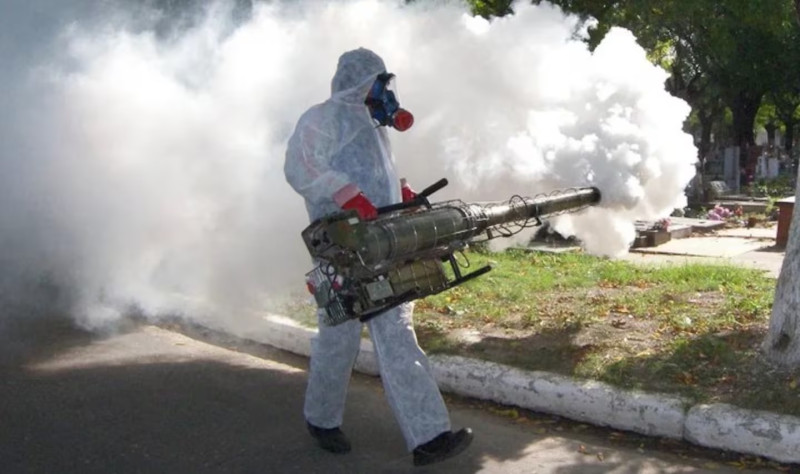 Salud Pública trabaja contra el dengue en Maquiteria, Villa Duarte

🔗listindiario.com/la-republica/2…

#ListínDiario