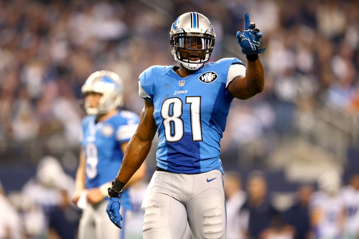 AdamSchefter's tweet photo. Lions announced they are inducting 2021 Pro Football Hall of Fame WR Calvin Johnson Jr. into the Pride of the Lions during halftime of their Monday night Sept. 30 game vs. the Seattle Seahawks. https://t.co/U4QL3bEfl6