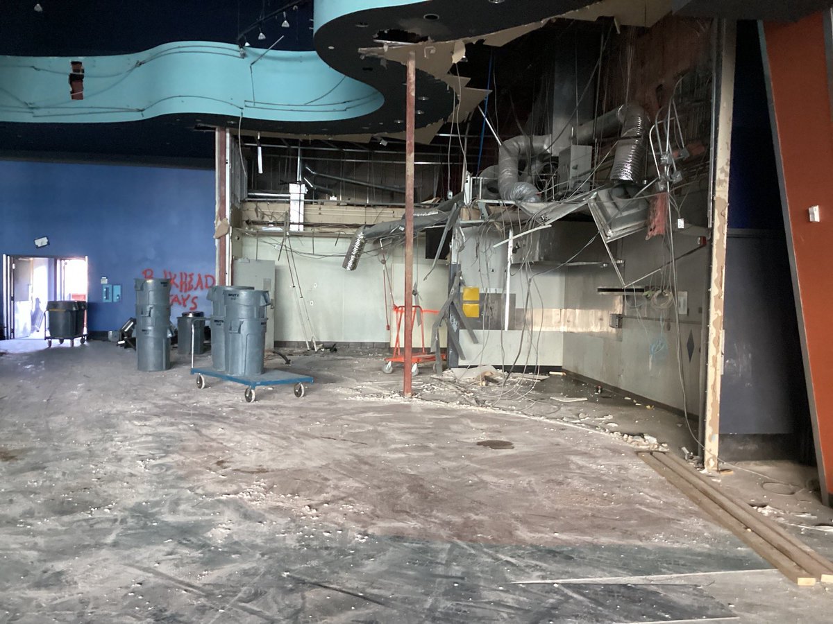 group_lester's tweet photo. We are thrilled to announce that we've been awarded the renovation work for the new @landmarktheatres at Walker Road and Provincial. This in-depth project will transform the former Silver City cinema into a state-of-the-art Landmark Theatres location!
#LesterConstructionGroup https://t.co/q9br6NdDqC