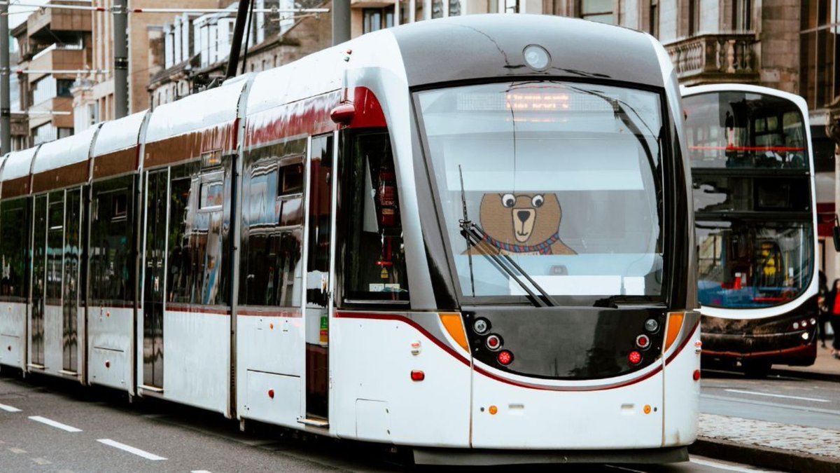 Edinburgh_CC's tweet photo. Edinburgh Bear is out exploring the city!

For week 3 of the summer activities, aimed at preparing our little ones for Primary 1, we will explore somewhere new. So, try look out for the Bear on a tram or bus this week! 

More fun ideas here: https://t.co/KNBg9e1Vx0

#EdinBear🐻 https://t.co/DH3TaHBrzv
