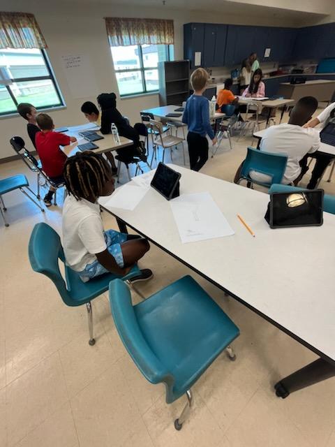 Day 1 of STEMQuest camp! Teaching our new STEM students how to do STEM through STEM! We can't wait to see what they produce!

#learning
#growing
#STEMeducation
#STEM 
<a href="/emilylahredu/">Emily Lahr, Ph.D.</a>
<a href="/GreeneCoSchools/">Greene County Schools</a> 
<a href="/GreeneCoMiddle/">Greene County Middle School</a>