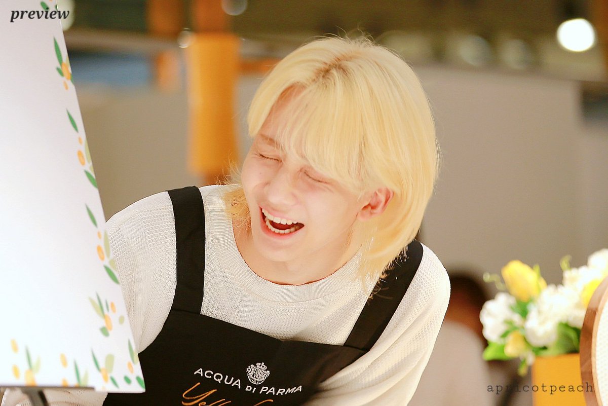 apricotpeach81's tweet photo. 240715 
💛
#정한 #JEONGHAN #ジョンハン https://t.co/wn8LYCj2dY