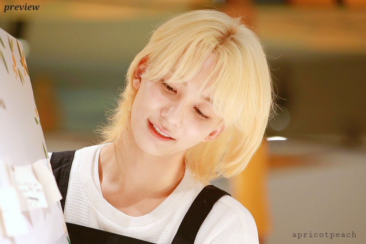 apricotpeach81's tweet photo. 240715 
💛
#정한 #JEONGHAN #ジョンハン https://t.co/wn8LYCj2dY