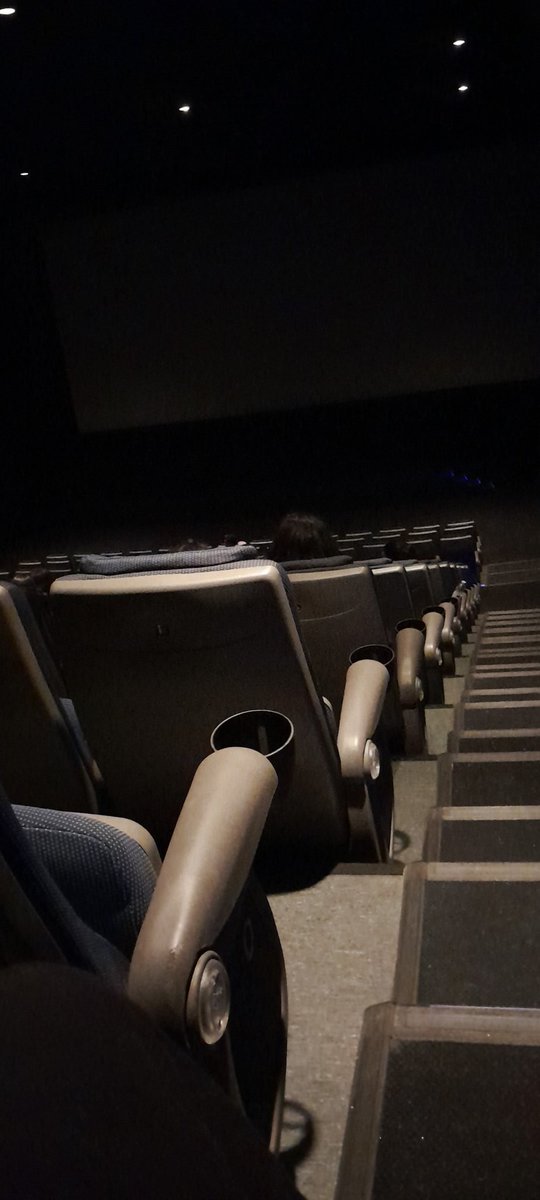decw_ofit's tweet photo. VOLTEI!!🙌🏼🙌🏼🙌🏼🙌🏼

Agora estamos em coimbra para assistir divertidamente 2

Será que eu encontro alguém? 😧🤨 https://t.co/YlMSx6iC5V