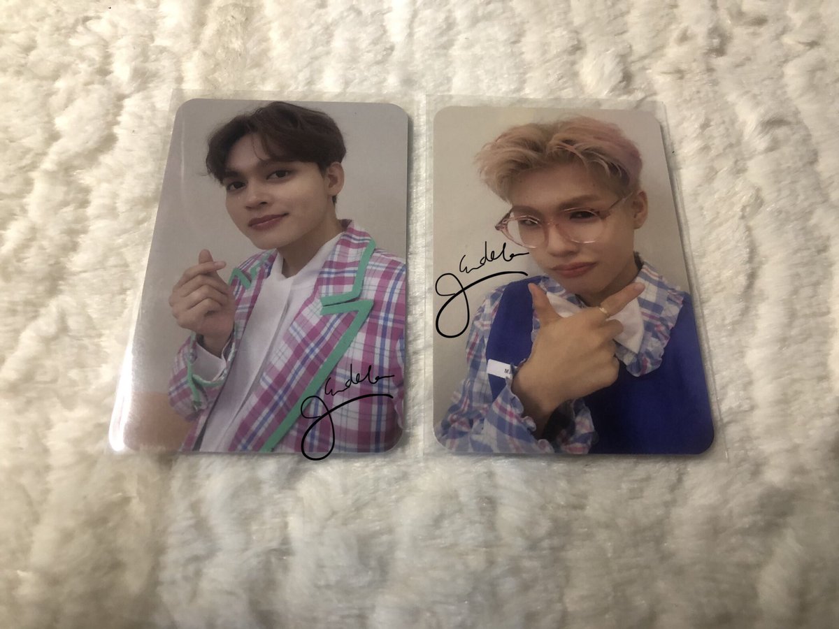 reysterific_'s tweet photo. Hello I’m selling this po baka interested po kayo, badly need money lang po to pay bills po sa bahay. 

DM me if interested po kayo, thank you! https://t.co/pViqicOQVV
