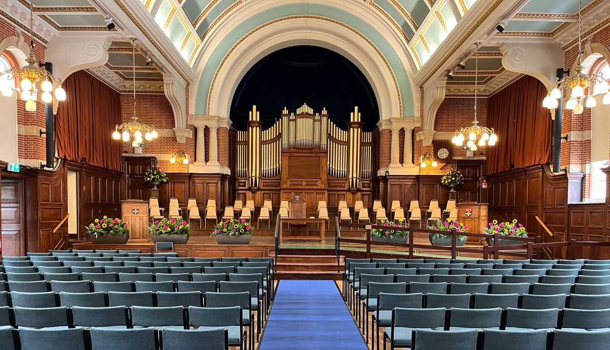 UniofReading's tweet photo. We're gearing up for graduation 😍

Summer graduations start tomorrow and the final touches are being made to the Great Hall to get it ready to welcome graduates and their friends and family over the next few days.

#UoRGraduation #Graduation #ClassOf2024 #UniversityOfReading https://t.co/NBCIwLuBY2