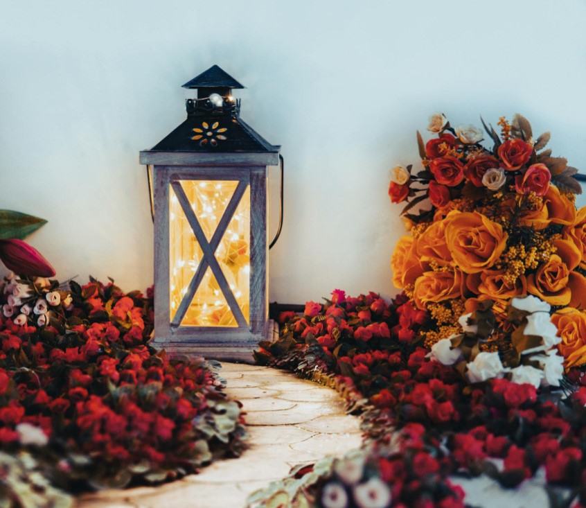 Raimondis's tweet photo. If you’re in the midst of planning for your cozy, romantic autumn wedding ceremony, the time is NOW to start considering which florals will make your space come to life. Get in contact with us through this link to begin ordering! https://t.co/vxKQPhvGM3 https://t.co/pucSxoKqfe