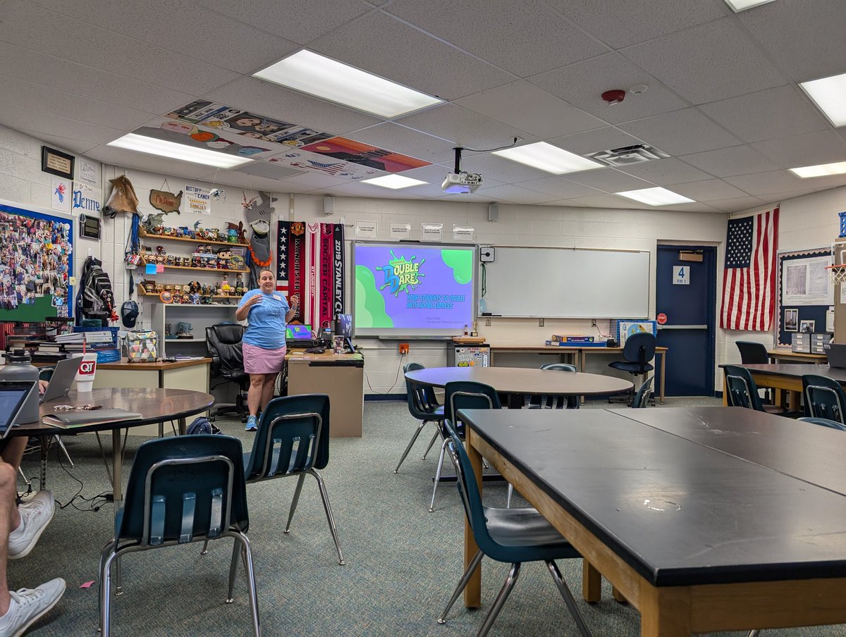 Learning about how to create using <a href="/AdobeExpress/">Adobe Express</a> with @DStiebel at our Tech Fest. Great learning to help unlock student creativity!