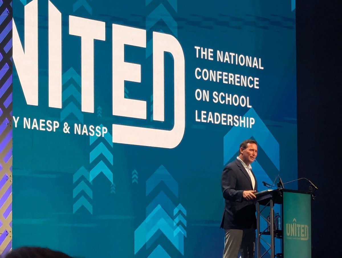 JPersinski's tweet image. Thank you to Jon Gordon for his inspirational message this morning!  Transform your environment through positivity and unity!  ❤️  #beone #4Cs #united @NASSP #principalsUNITED