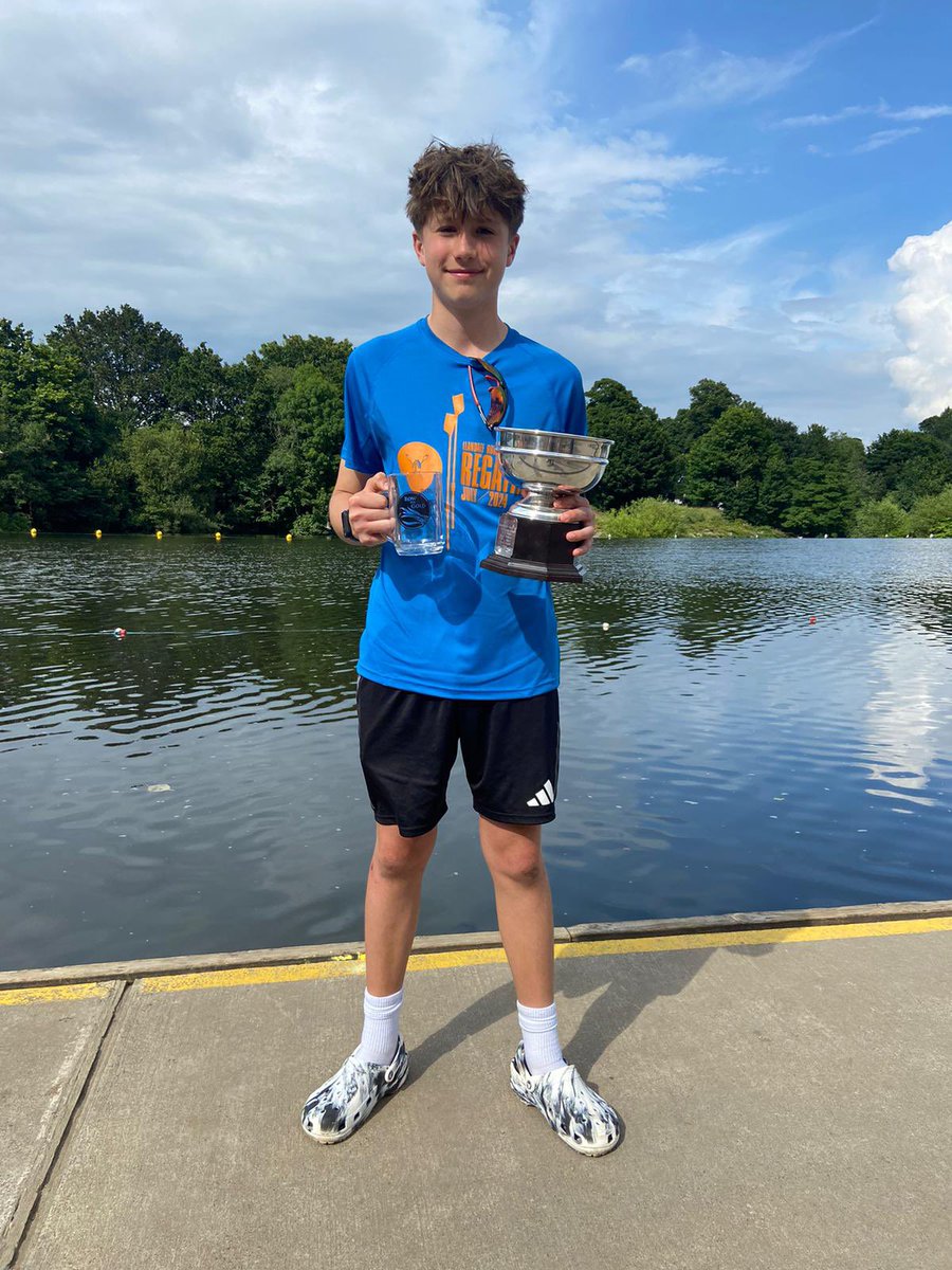 llandaffrc's tweet photo. Llongyfarchiadau i Hari R 🥇J14 4+ 
@Ysgol_Glantaf 
🚣🏼💪 #GoLlandaff https://t.co/wPKEiVjNUh