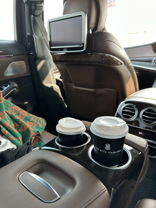 暇すぎるとネガティブな事を考え幸福度が低くなると研究で証明されていますし経験則でもそう思います

・廃人で引きこもる
・FIREで何もすることが無い

FIREでも1-2時間仕事するとか趣味に励んだり暇とやる事のバランスが大切で、生き甲斐にも繋がってきます。私がEAの活動をしているの理由もその一つ