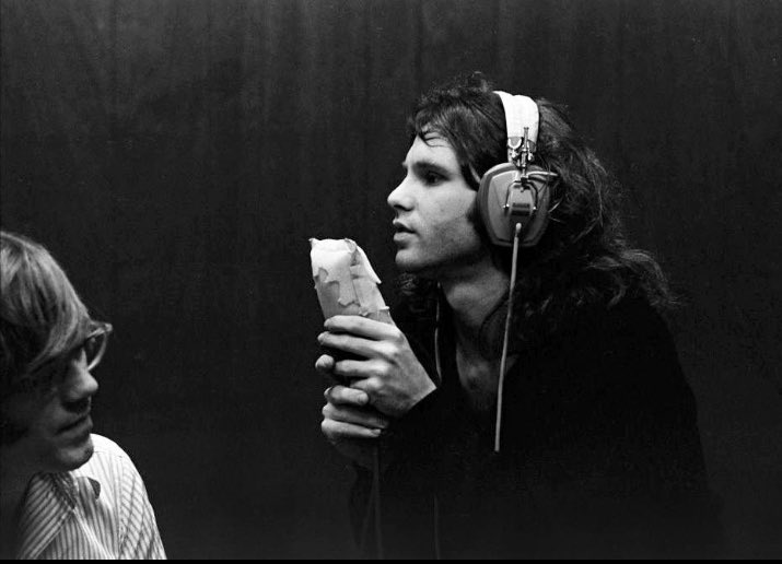lizardking_jim's tweet photo. Not to touch the earth.
#jimmorrison #thedoors https://t.co/6u5fTJEAsJ