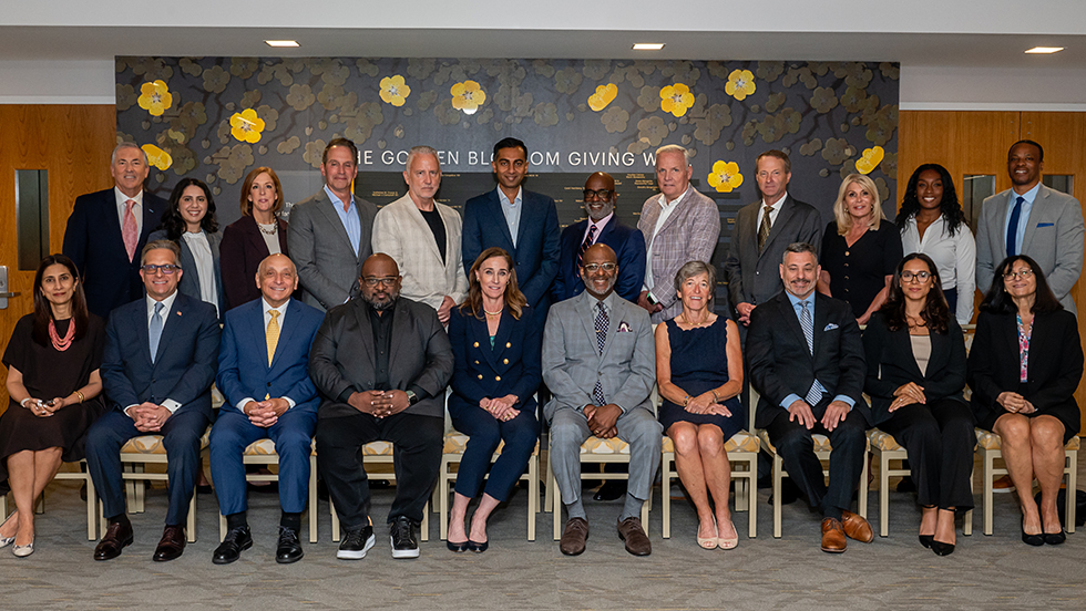 AdelphiU's tweet image. We are proud to introduce the five new members of our board of trustees! Not only are they industry experts in healthcare, finance, law, entertainment and technology, they are also all Adelphi alumni: ow.ly/UZKE50SBAvN #AdelphiAlumni