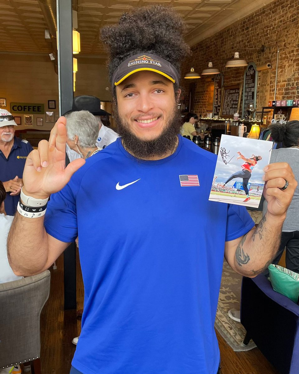 Be sure to come out to Luigi's in Commerce on Tuesday from 6:30-7:30 for a meet and greet with <a href="/JudgeJoe_Brown/">Joe Brown</a>! #GoLions #OlympiansMadeHere