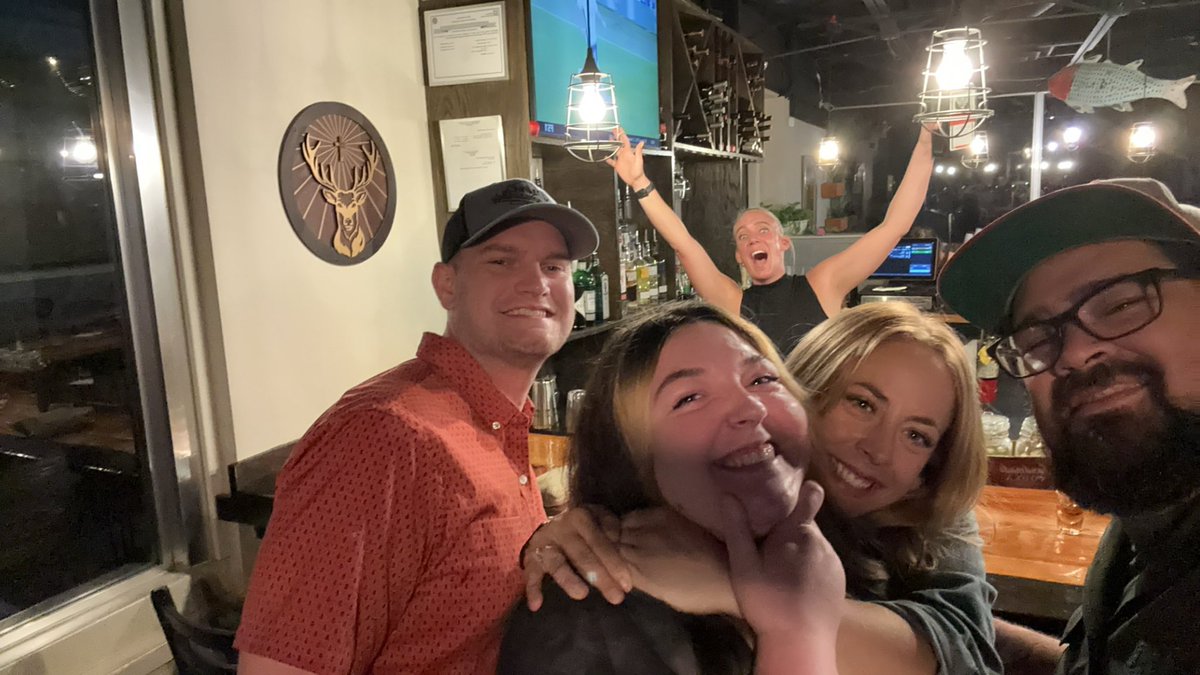 Kendra tweet media