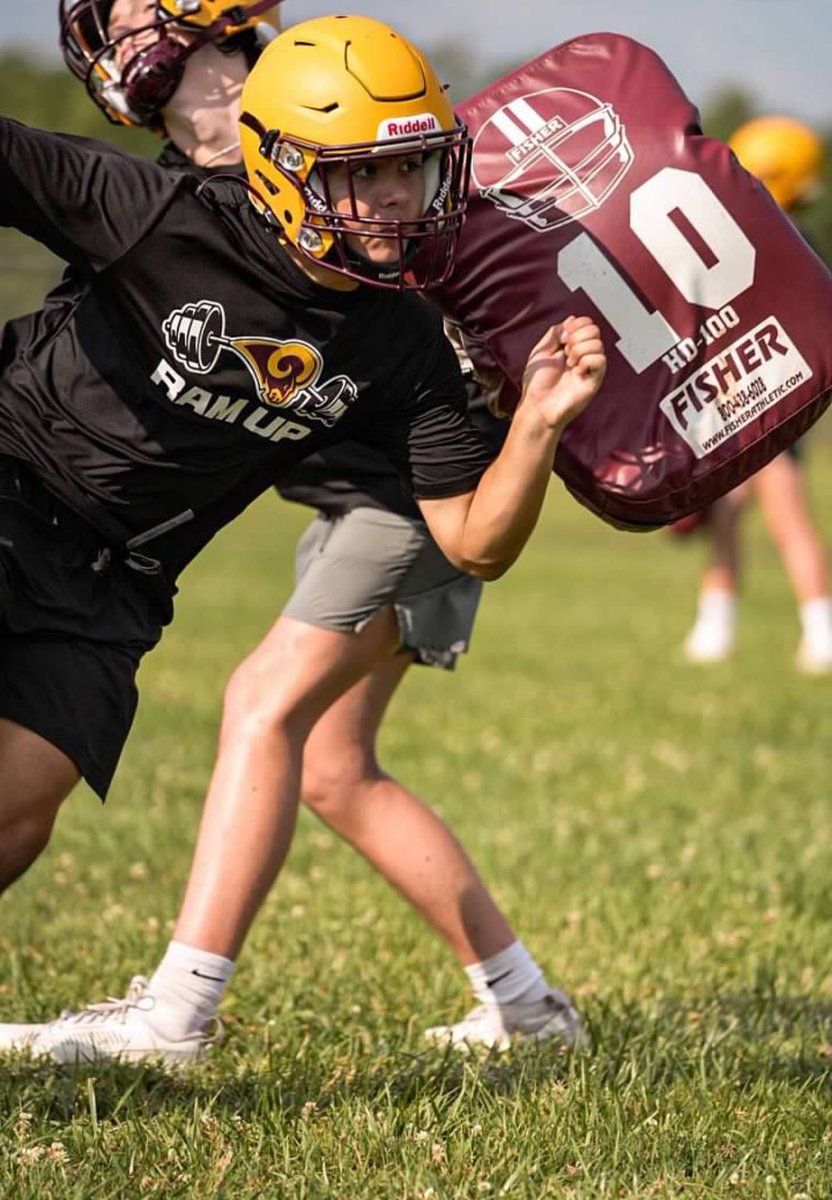 TheReportOhio's tweet photo. Extremely excited to team up with Kenley Commins who will be providing Ross athletics photos for The Report throughout the upcoming school year! Great work from today’s football practice, Kenley! 

View her gallery: https://t.co/2ZDzIYYqE2 https://t.co/DodzOfBaD7