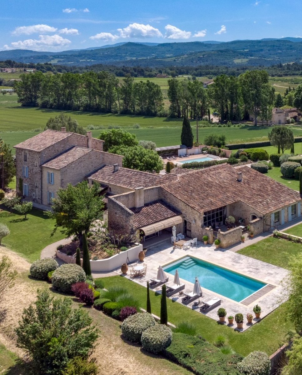 gardensterraces's tweet photo. 📍Lubéron, France https://t.co/QGDL8UOB3J