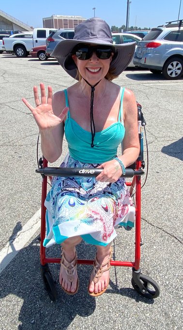 Pic. couple wks ago. We wanted 2 go 2 an outside market but hurt my left foot &amp; couldn&rsquo;t walk around<a href="/tag/actress"class="tags"><span>#actress</span></a><a href="/tag/redhead"class="tags"><span>#redhead</span></a><a href="/tag/ginger"class="tags"><span>#ginger</span></a><a href="/tag/naturalredhead"class="tags"><span>#naturalredhead</span></a><a href="/tag/strawberryblonde"class="tags"><span>#strawberryblonde</span></a>