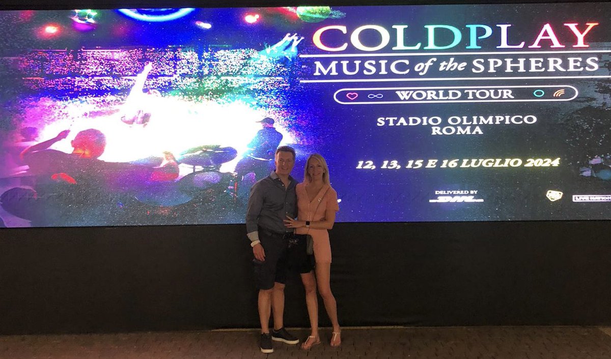 KristyMcDougal1's tweet photo. Had THE BEST TIME @coldplay Rome on Saturday night. Such a beautiful night, filled with music, light & joyous peopleโค๏ธ๐ฉต๐๐๐ #coldplayrome #coldplay #globalcitizen #coldplayxtra #believeinlove https://t.co/6AgI6bhY8I