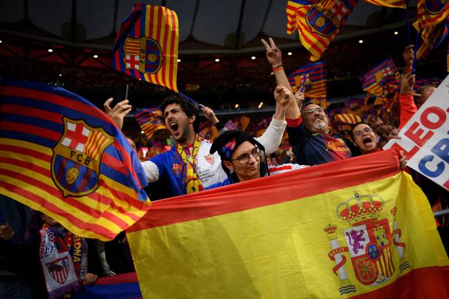 banderaFCB's tweet photo. @MrPablosky11 @FCBarcelona_cat APRÉN NEN. MÉS DEL BARÇA QUE JO NO HI HA NINGÚ. SOCI DES DE QUE TENIA MESOS. EL BARÇA ES CATALUNYA Y CATALUNYA ES ESPANYA 🇪🇦🤝🏻💙❤️ https://t.co/EylQlvYEQb