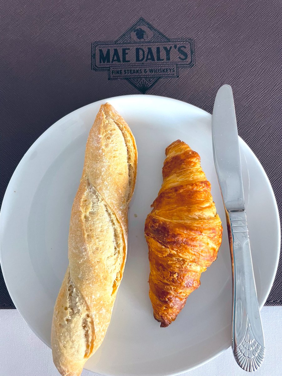eatinglasvegas's tweet photo. Croissants and Champagne get @ashtheattorney more excited than an attack monkey in a banana 🍌 factory. 
#MisterB 🐒
#IYKYK 
#MaeDalys 🥩
#DTLV
🥐🥂🤗
@EatTalkRepeat https://t.co/PHBk7ykeDh