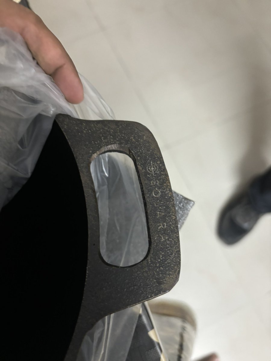mayankaushik22's tweet photo. @amazonIN what is happening with your delivery team? packages are being delivered with damaged articles, broken security seal and then once returned it is being delivered AGAIN !!! Take action https://t.co/rIoKspzThM