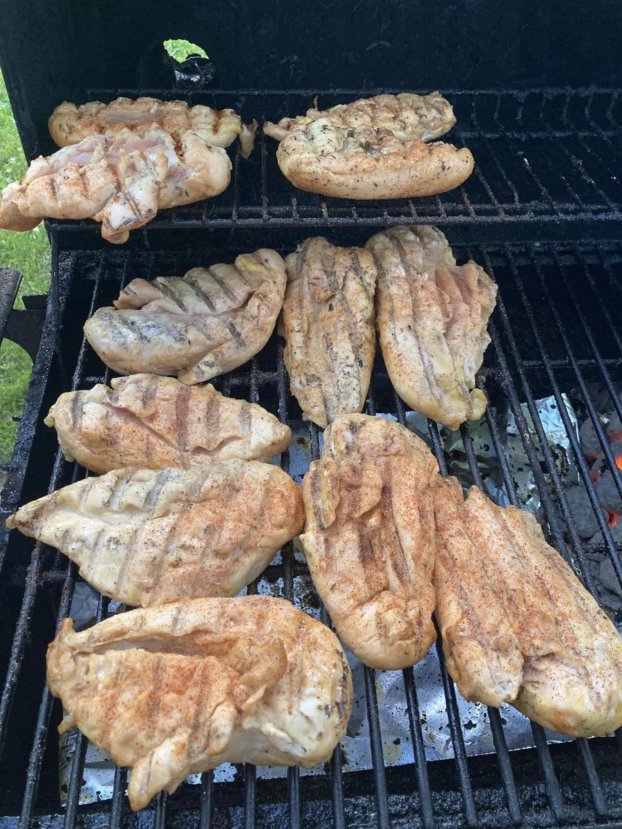 Grillin_Pirate's tweet photo. Marinated Chicken Breasts with Mashed Taters and Carrots @PDawgKnight https://t.co/IMmPO29HCm