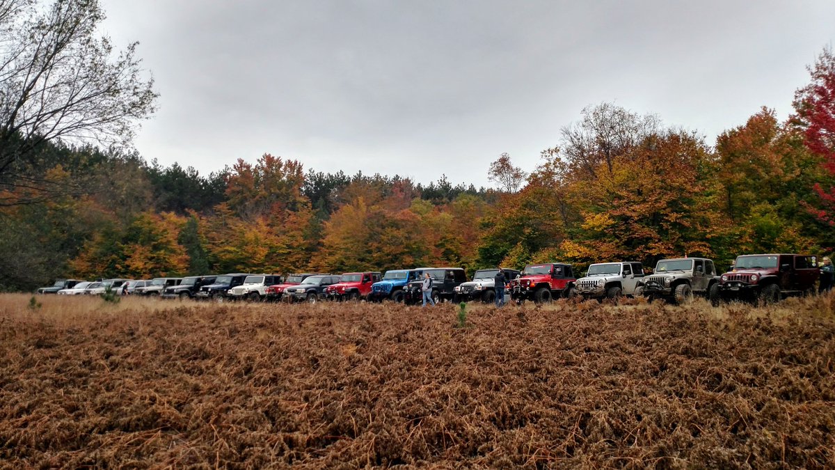 mpmckale's tweet photo. In light of Saturday's assassination attempt, I don't think "Less politics, more Jeeps" is very fitting.
So, here's some Jeeps to interrupt your feed, we had a big group this day a few years ago. https://t.co/lDRJQzk2PN
