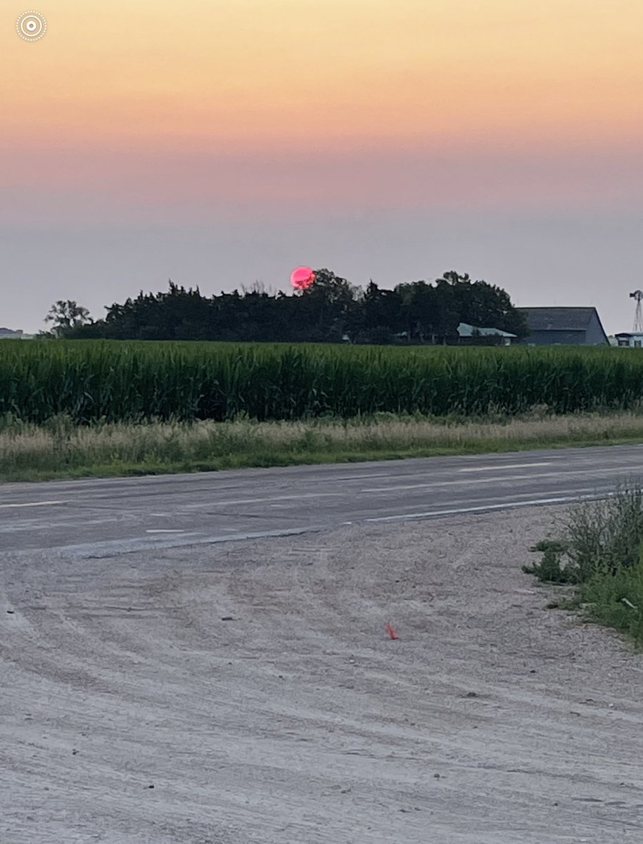 markvarner09's tweet photo. Glad to get my 5 mile run in before the scorching 114 degree heat index overtakes everything! Cool deep red/magenta sunrises this morning 😊 #ruchat #running #sunrise https://t.co/plWgG8RlrG