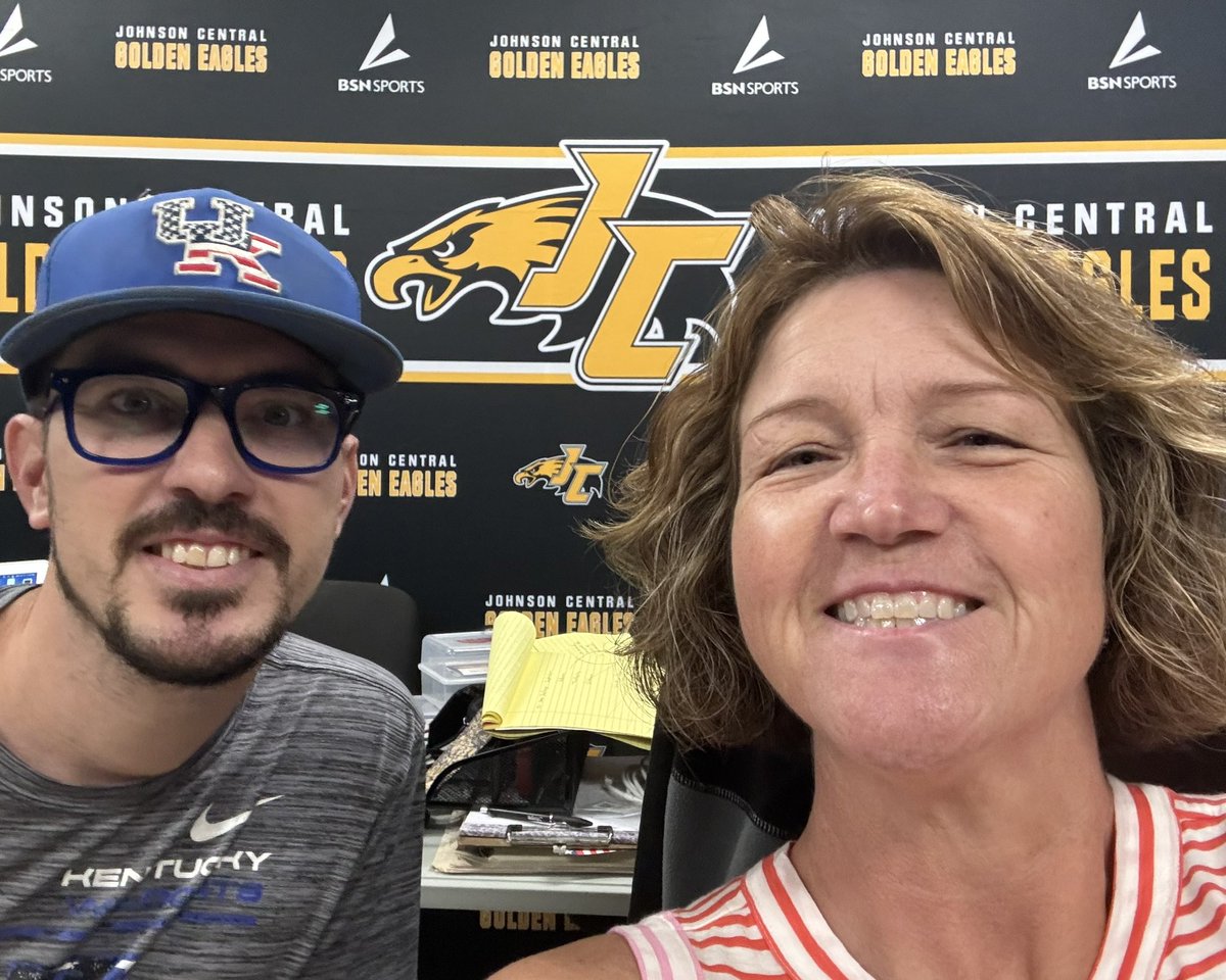 meme3rat's tweet photo. Spending the morning with @CoachSalyersJC making a #healthmovesminds video for a county-wide project with @JC_Schools & KY @shrinershosp’s #CastingForKids. So proud to work with my home district as the @KY_SHAPE president. Stay tuned for more! https://t.co/WITbYmVjuy