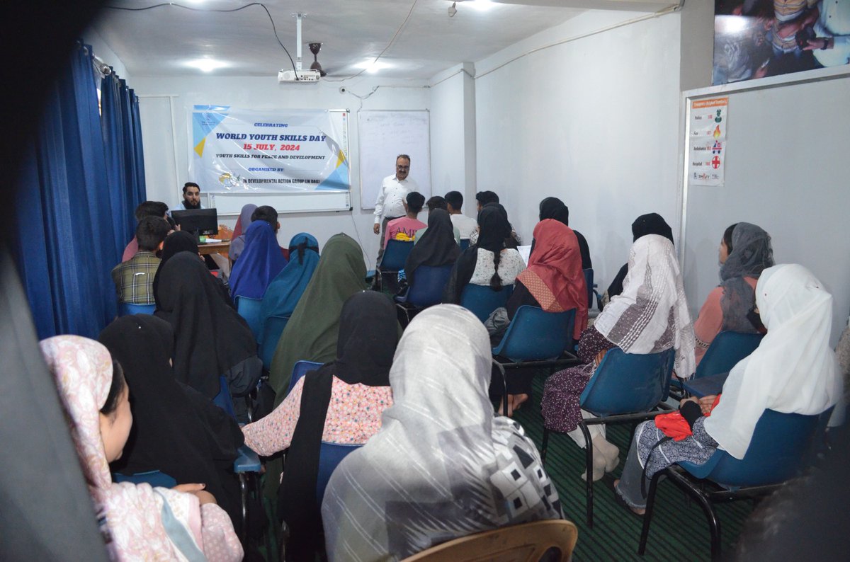 JKDAG's tweet photo. 🌟 Happy World Youth Skills Day! 🌟

JK DAG celebrates at NIELIT Centre, Nagbal, Ganderbal, empowering youth with essential skills. Let's build a brighter future together!

#WorldYouthSkillsDay #JKDAG #NIELIT #YouthEmpowerment #NagbalGanderbal https://t.co/RD5dm17mJr
