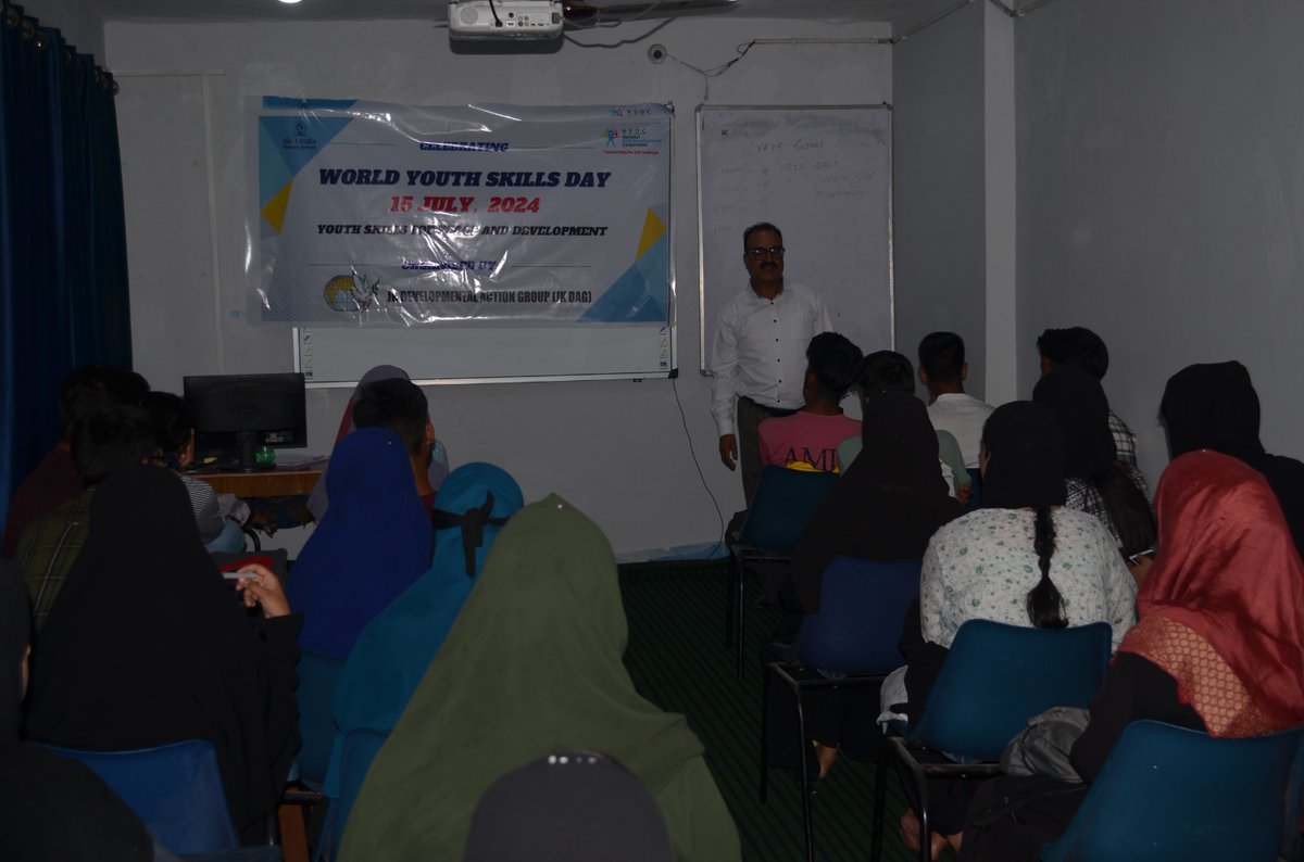 JKDAG's tweet photo. 🌟 Happy World Youth Skills Day! 🌟

JK DAG celebrates at NIELIT Centre, Nagbal, Ganderbal, empowering youth with essential skills. Let's build a brighter future together!

#WorldYouthSkillsDay #JKDAG #NIELIT #YouthEmpowerment #NagbalGanderbal https://t.co/RD5dm17mJr