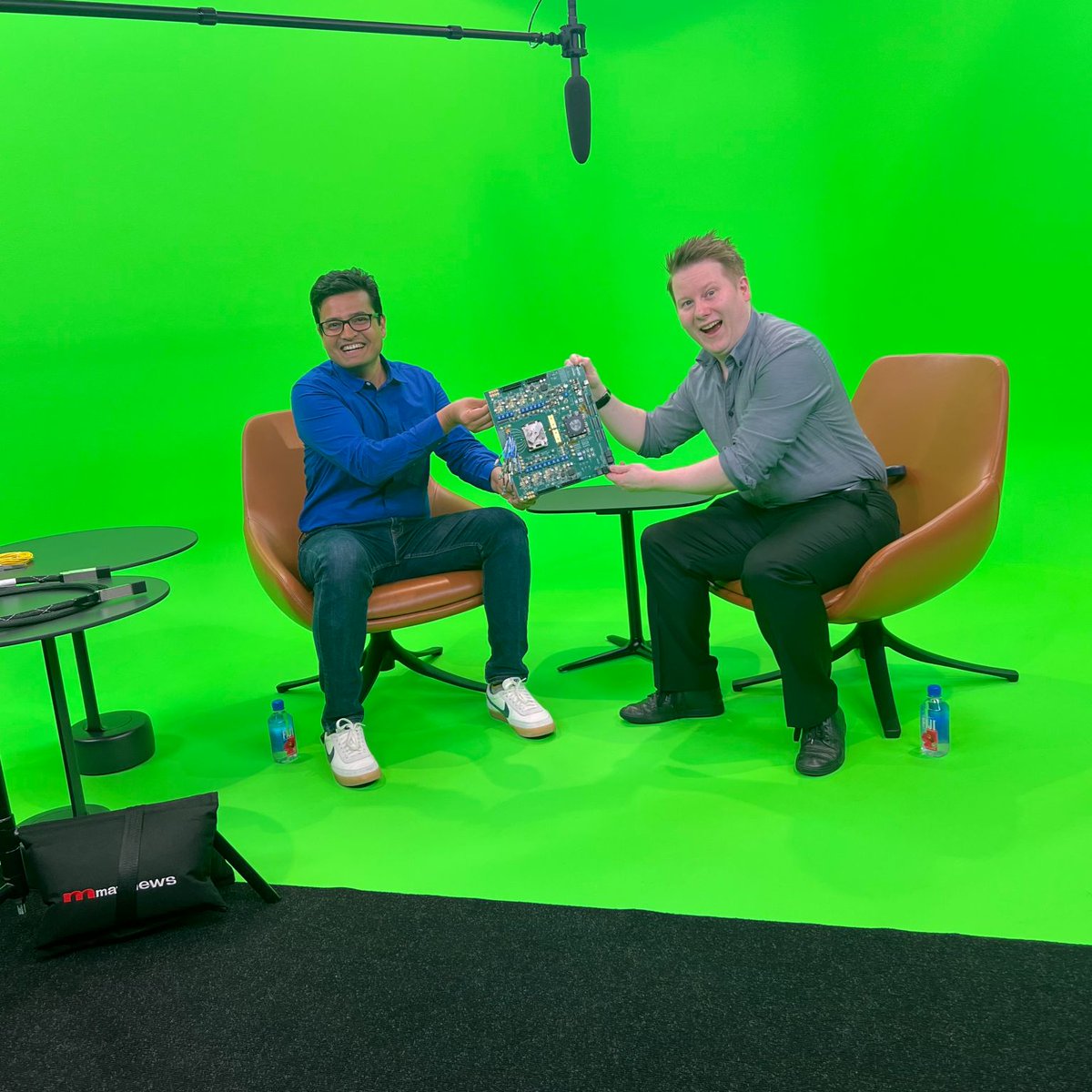 Synopsys's tweet photo. Preparations are underway for our July 16 #LinkedInEvent. Join analyst @IanCutress and Synopsys' Priyank Shukla, as they discuss PCIe 7.0 and how it's enabling the next-generation of data center architectures: https://t.co/UeMHM9yDcS
Click the link above to RSVP! https://t.co/rJy5BAQ4qd