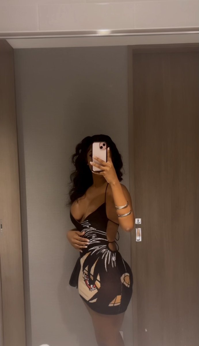 SasTheAss's tweet photo. Quick flicks from Tokyo 🎌 https://t.co/buPEpn2Mmg