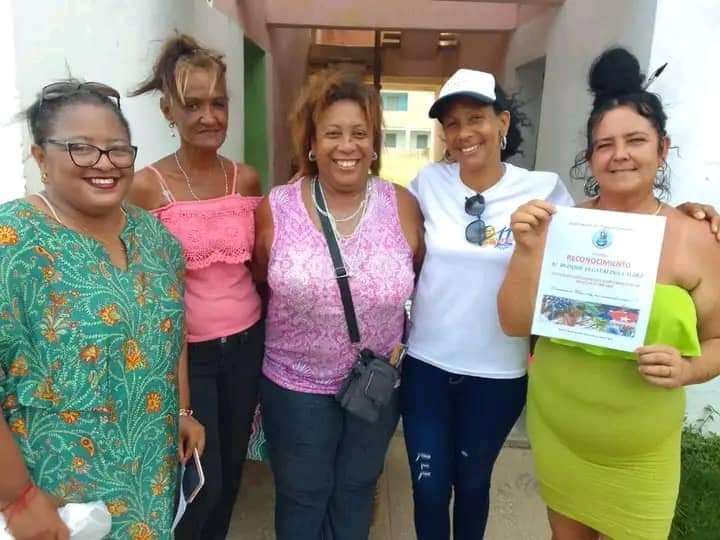 #MujeresConLaFMC en la tierra del Espíritu Santo, mucho por contar. 
💜 Encuentros, entrevistas, talleres y hermosas conversaciones, que enriquecen. Con retos e insatisfacciones hay una #FMC ➕ <a href="/MaybelGlez/">Maybel González</a> que empuja hacia adelante.
#SanctiSpíritusEnMarcha 
#SanctiSpíritusEn26