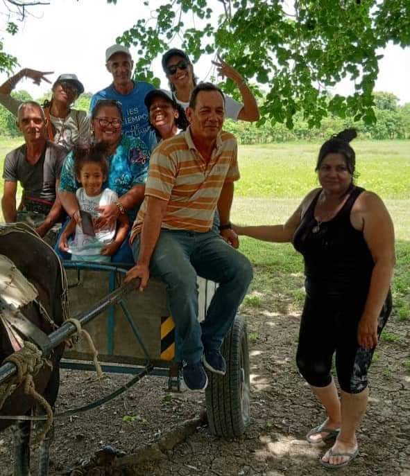 RevistaMujeres's tweet photo. #MujeresConLaFMC en la tierra del Espíritu Santo, mucho por contar. 
💜 Encuentros, entrevistas, talleres y hermosas conversaciones, que enriquecen. Con retos e insatisfacciones hay una #FMC ➕ @MaybelGlez que empuja hacia adelante.
#SanctiSpíritusEnMarcha 
#SanctiSpíritusEn26 https://t.co/x3hgMZaj4H