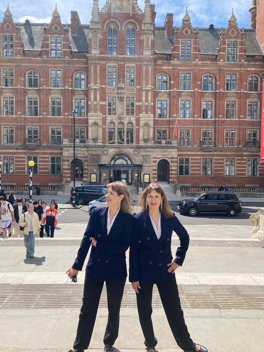 Fabiana & Paula tweet media