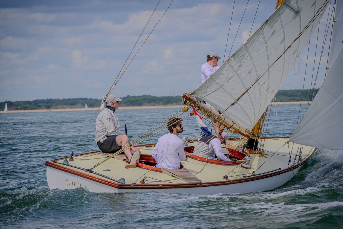 CowesClassics's tweet photo. Cowes Classics Week Day 4

Bearing Away https://t.co/60S30hSykC