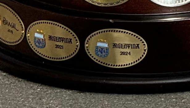 <a href="/Aerolineas_AR/">Aerolíneas Argentinas</a>