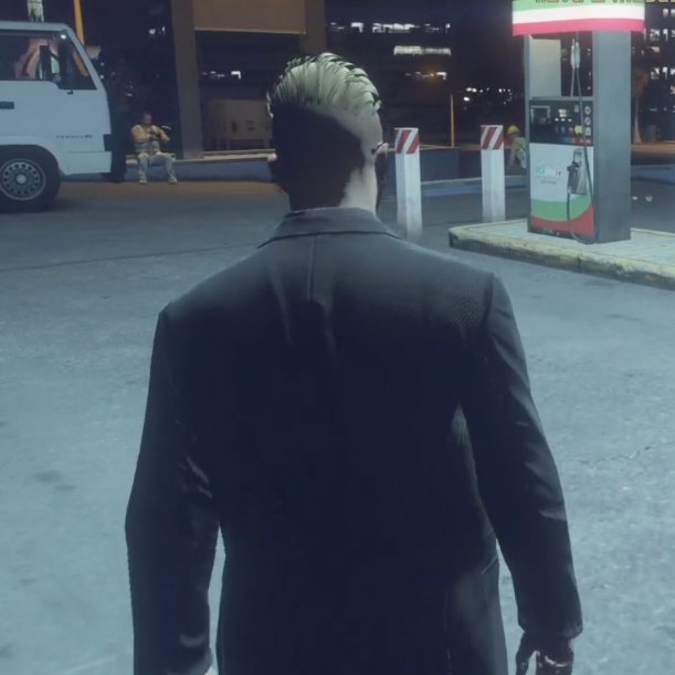 minaplay04's tweet photo. tenemos de vuelta a toni gambino, él italiano más elegante y guapo 🚬 https://t.co/8W0P85trB0