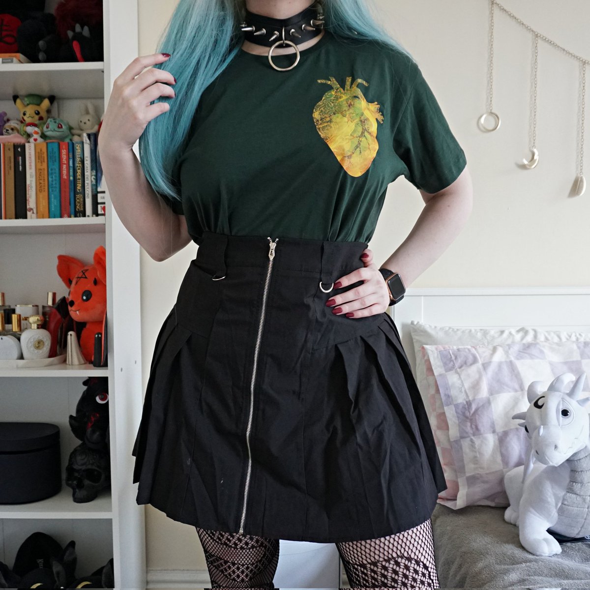 The Grunge Monkey tweet media