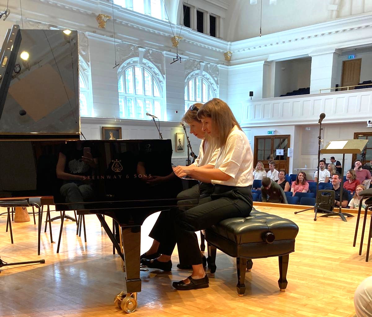 Fabiana & Paula tweet media