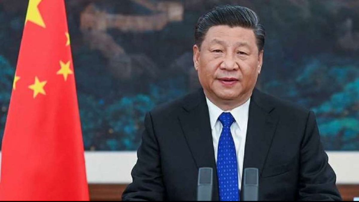 Breaking 🚨 : Media is not covering this but in just one week 40 banks in  china have collapsed. People are outraged. The solution? #btc #China will  most likely unban #bitcoin in