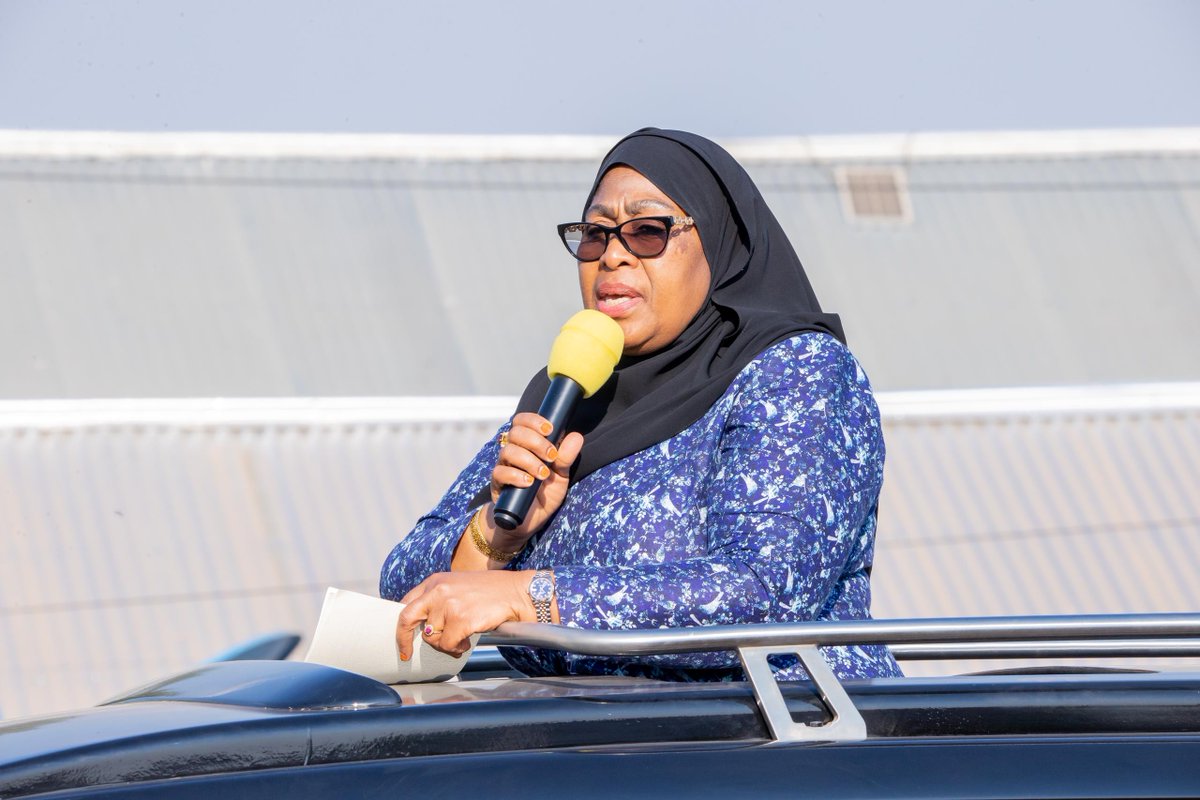 Jioni njema na wananchi wa Nkasi mkoani Rukwa. Baada ya kuizindua Hospitali ya Wilaya ya Nkasi, nilipata wasaa wa kuzungumza na wananchi wa Namanyere. Kukamilika kwa Ujenzi wa Hospitali ya Wilaya ya Nkasi kumewapa jawabu la matibabu wananchi zaidi ya 400,000 wa wilaya hii.