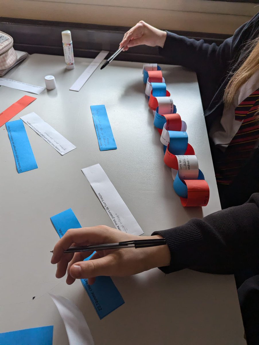 OfficialEcco's tweet photo. Look at this amazing retrieval lesson today for Y10 French. This class have smashed their learning today 👊C’est formidable!!! 🇫🇷 🖊️ 🤔 👍 #WorkHard #AimHigh #ShowGRIT https://t.co/2535n9Lh6z