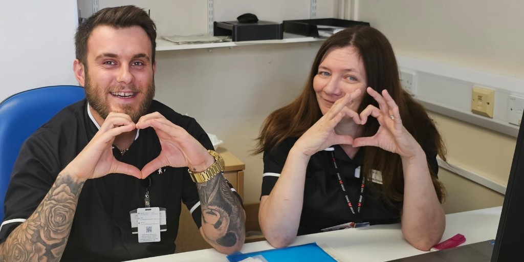 ChaosGroupUK's tweet image. Help us bridge the gap between hospital care and home! Join our team as a Hospital to Home Coordinator, facilitating smooth discharges and preventing admissions. More than a job, it's a mission 👉 chaosgroupcornwall.co.uk/jobs/ 

#KeepItCHAOS #ComeWork4Us #ProudToCare